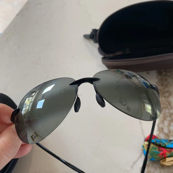 Maui Jims aviator sunglasses - Picture 6 of 13
